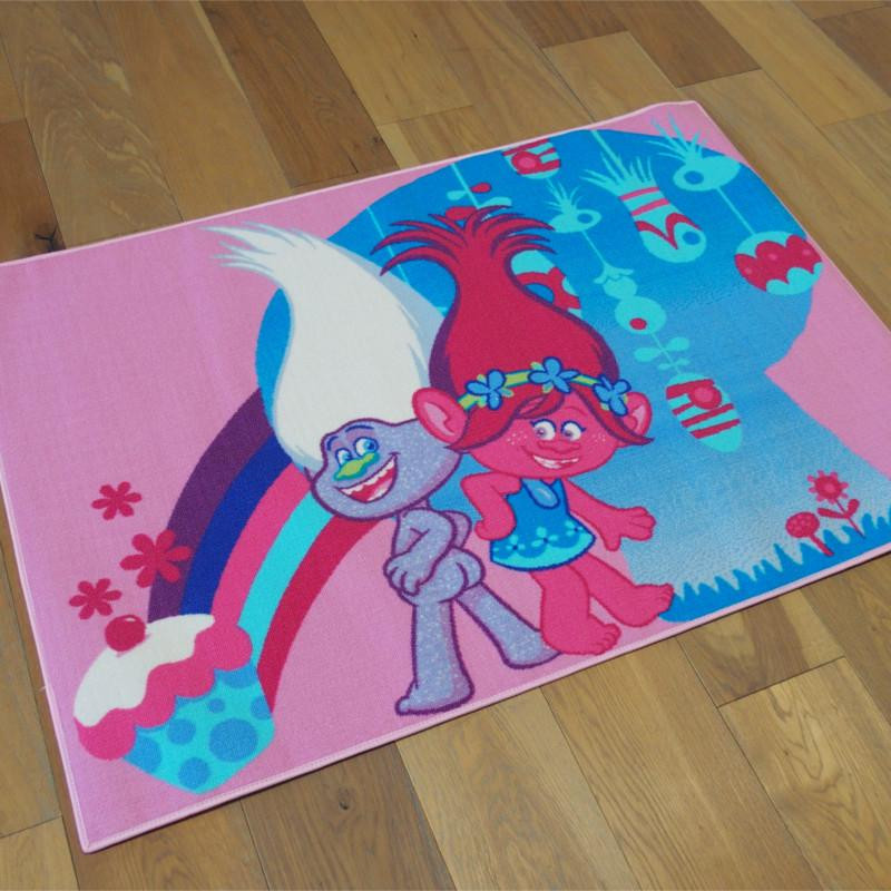 Tapis Enfant - Les Trolls et Cupcakes - 95x133cm