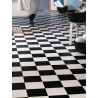 Sol PVC - Echiquier carrelage damier noir et blanc - Iconik Life  - Tarkett - rouleau 4M