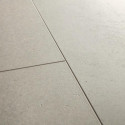 AMCL40137 Vibrant Sable (résistant)  - Lame PVC clipsable avec nano chanfreins - Livyn Ambient Click Quick-Step