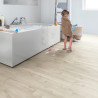 QUICK STEP - Lame PVC clipsable avec quatre chanfreins - Livyn Balance Click - chêne canyon beige