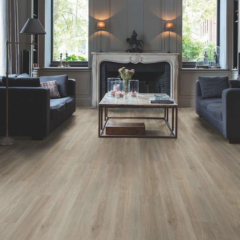 Lame PVC clipsable "Chêne gris brun soyeux BACL40053" - Livyn Balance Click QUICK STEP (résistant)