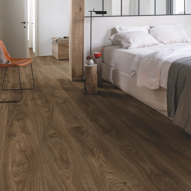Lame PVC clipsable "Chêne cottage brun foncé BACL40027" - Livyn Balance Click QUICK STEP (résistant)