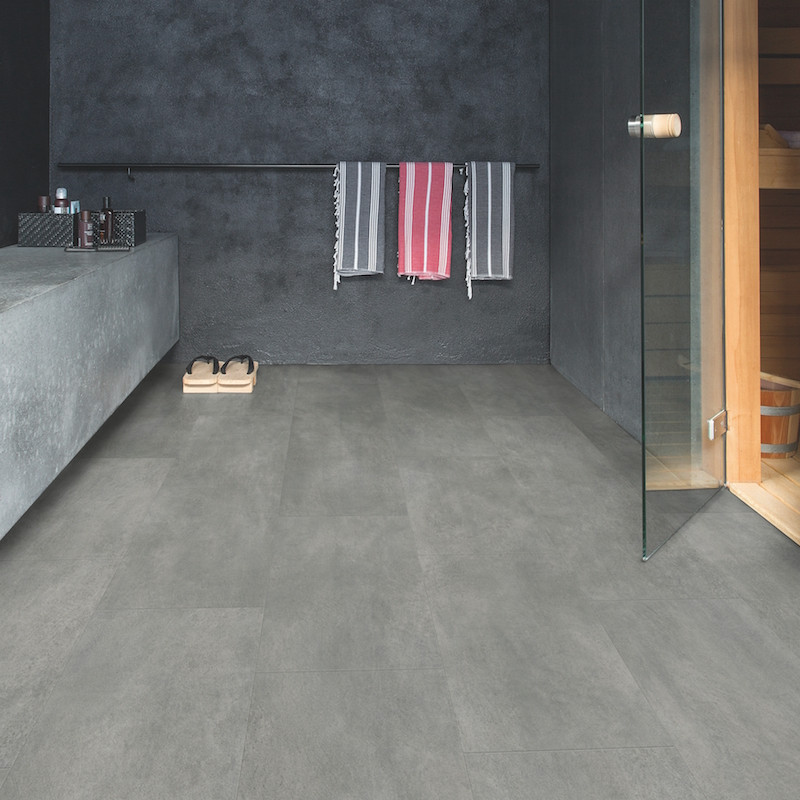 Lame PVC clipsable "Béton gris foncé AMCL40051" - Livyn Ambient Click QUICK STEP (résistant)
