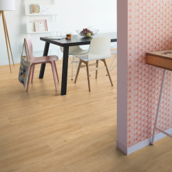 Lame PVC clipsable "Chêne naturel soyeux et chaleureux BACL40130" - Livyn Balance Click QUICK STEP (résistant)