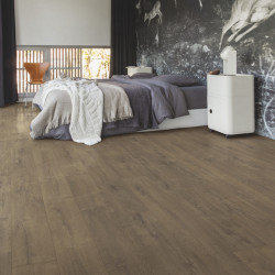 Lame PVC clipsable "Chêne velours marron BACL40160" - Livyn Balance Click QUICK STEP (résistant)