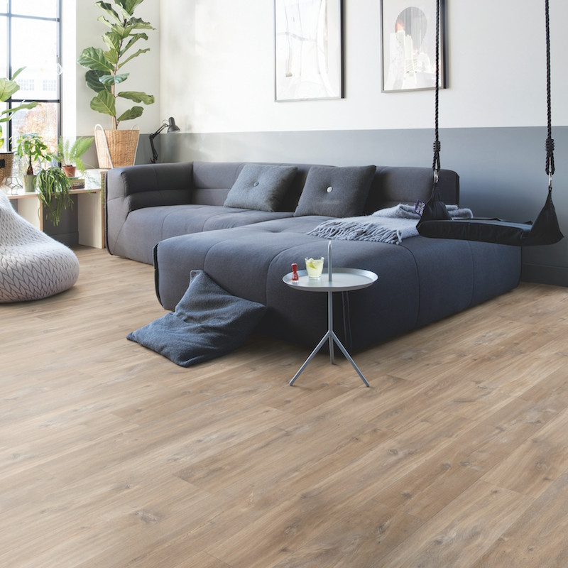 Lame PVC clipsable "Chêne canyon marron BACL40127" - Livyn Balance Click QUICK STEP (résistant)