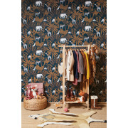 Papier peint à motif JUNGLE TRIP bleu nuit et camel OUP101956915 - OUR PLANET - Caselio