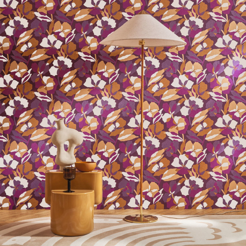 Papier peint intissé Amaryllis pourpre et ambre - Jardin Félicia - Casamance - 76581018
