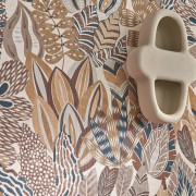 Papier peint vinyle sur intissé Alfabia acajou taupe- Palmadora - Casamance - 76691630