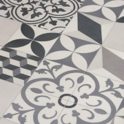 Sol PVC - Feliz 592 carreaux de ciment gris anthracite écru - Texmark - Prestige - IVC - rouleau 4M
