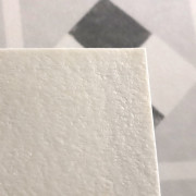 Sol PVC - Es Vedra 594 - Carreaux de ciment écru gris clair - Luna - IVC - rouleau 4M