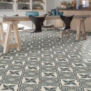 Sol PVC - Lucia 574 - Carreaux de ciment bleu noir écru - Bingo Stone - IVC - rouleau 4M
