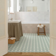Sol PVC - Madeline 524 Carreaux de ciment fleur vert d'eau - Alegria - IVC - rouleau 2M