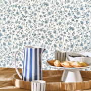 Papier peint intissé Victoire bleu porcelaine  - Maison de Famille - Casadeco - FAMI202696601